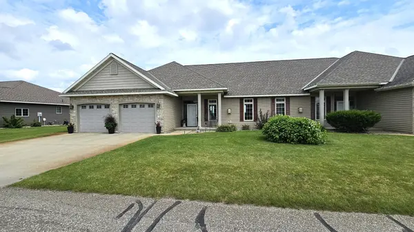 39324 Wild Rose CT, Sauk Centre, MN 56378
