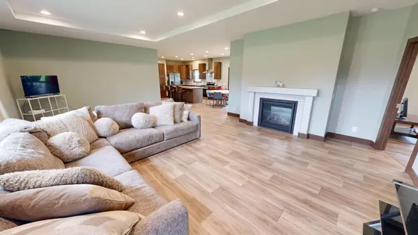 209 Farmdale AVE, Lake Lillian, MN 56253