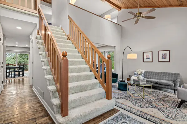 13975 Granada CT, Apple Valley, MN 55124