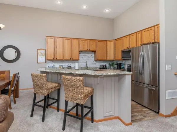 2955 Wyndam CT, Shakopee, MN 55379