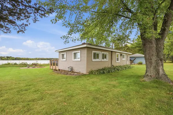 31468 London DR NE, Cambridge, MN 55008