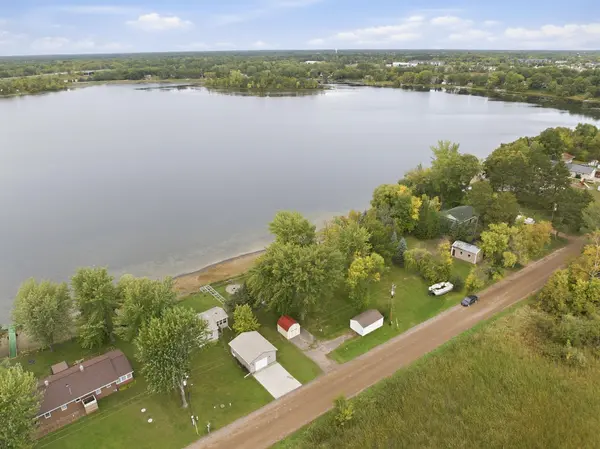 31468 London DR NE, Cambridge, MN 55008
