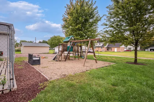 122 Lewis ST W, Lewisville, MN 56060