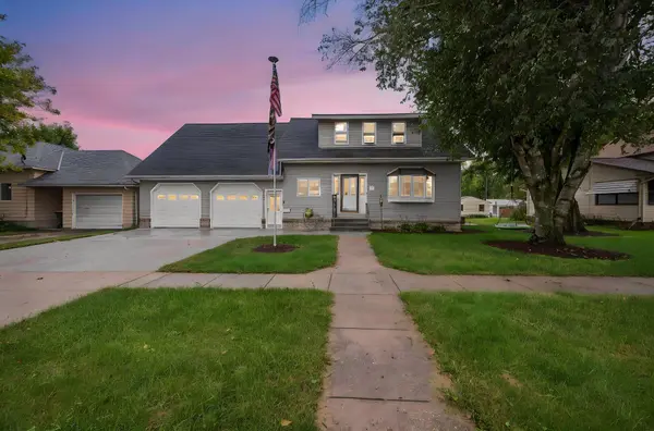 122 Lewis ST W, Lewisville, MN 56060