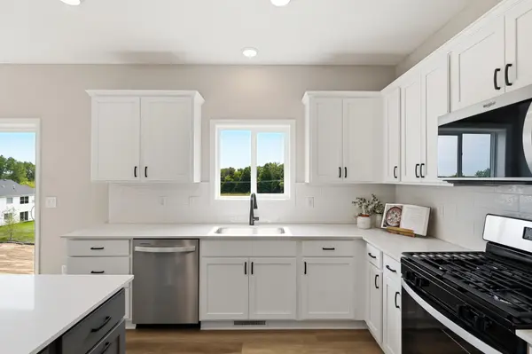 843 Walnut Grove LN, Hanover, MN 55341