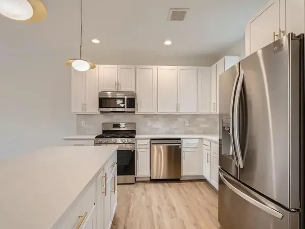 1995 11th AVE E #4, North Saint Paul, MN 55109