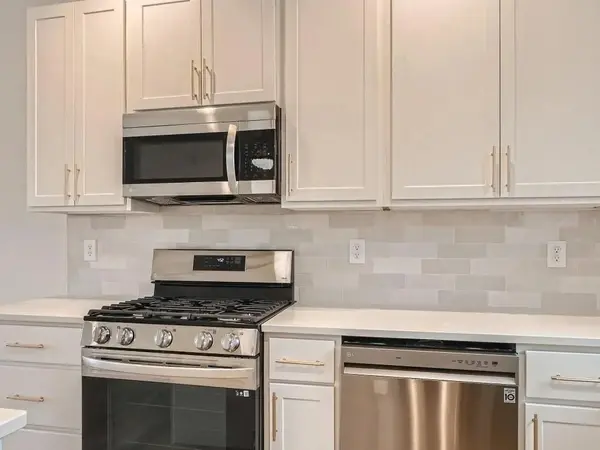 1995 11th AVE E #2, North Saint Paul, MN 55109