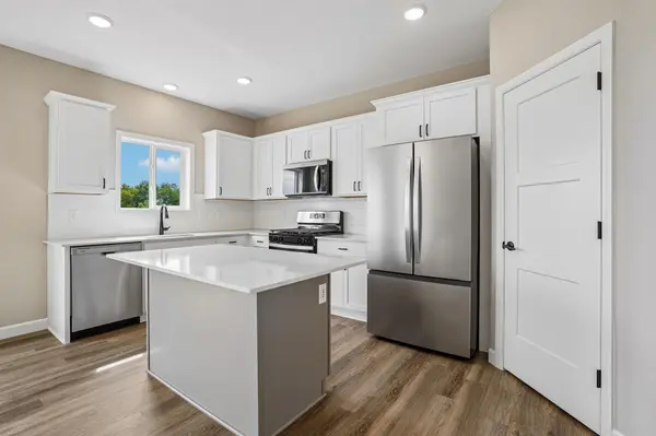 849 Walnut Grove LN, Hanover, MN 55341