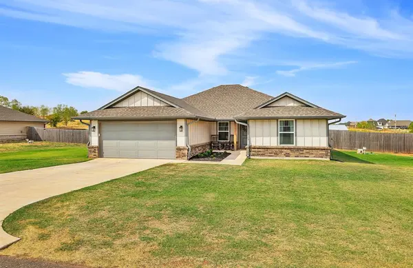 1938 Eli AVE, Tuttle, OK 73089