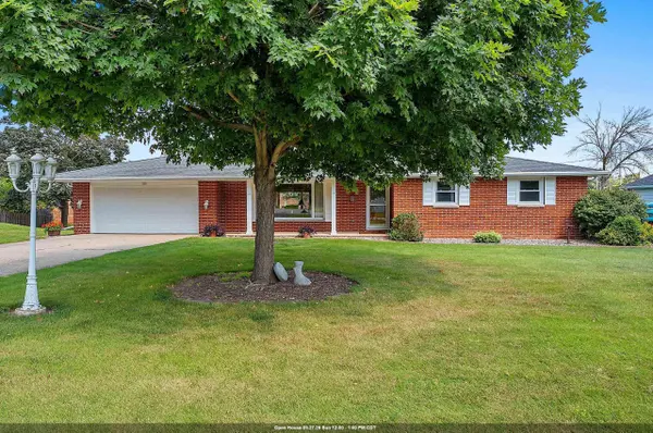 161 PARKSIDE CT, Green Bay, WI 54313-6216