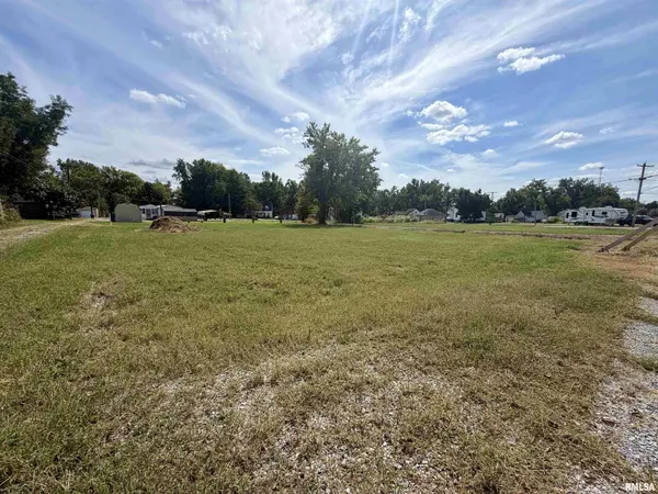 1915 BENTON ST, Eldorado, IL 62930
