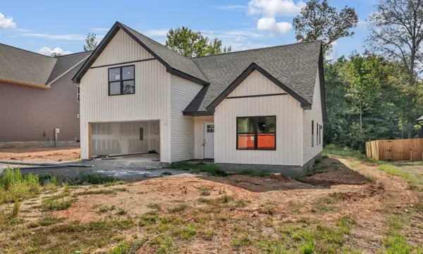 277 Wayne Hall Rd, Clarksville, TN 37040