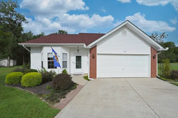 127 Pleasant Ln, White House, TN 37188