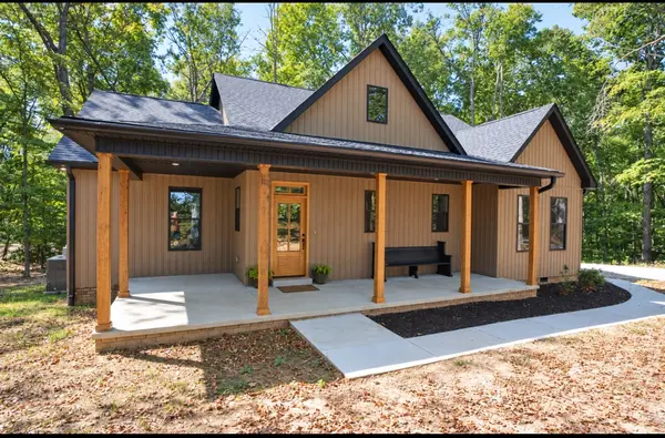 1220 Breeden Rd, Charlotte, TN 37036