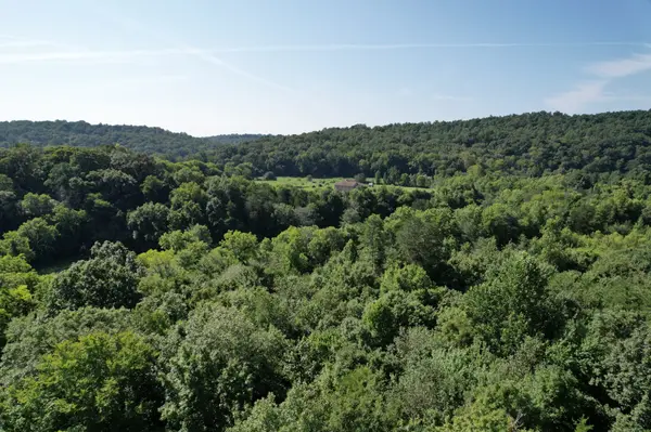 565 Valley Loop, Crossville, TN 38572