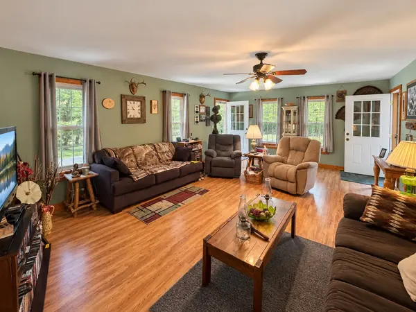 2060 Deer Creek Rd, Linden, TN 37096