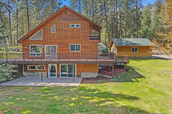 61 Columbia Dr, Kettle Falls, WA 99141