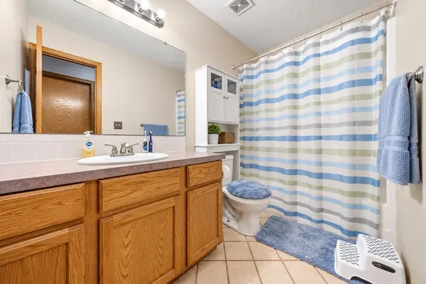1607 S Lark Ct, Wichita, KS 67209