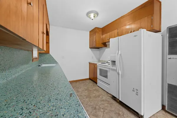 1008 S Summit St, El Dorado Springs, KS 67042-3657