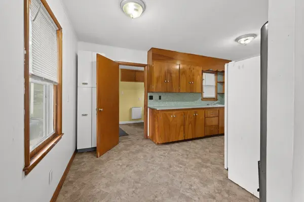 1008 S Summit St, El Dorado Springs, KS 67042-3657