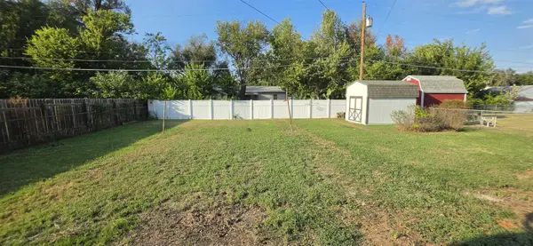 1312 W Regal St, Wichita, KS 67217