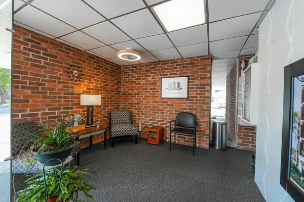 330 W Central Ave Apt 3A, El Dorado, KS 67042