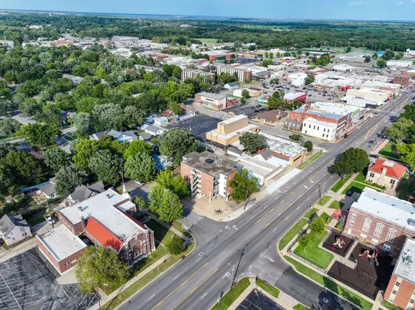 330 W Central Ave Apt 3A, El Dorado, KS 67042