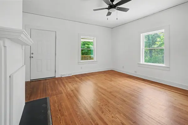 586 Hickory DR, Startex, SC 29377