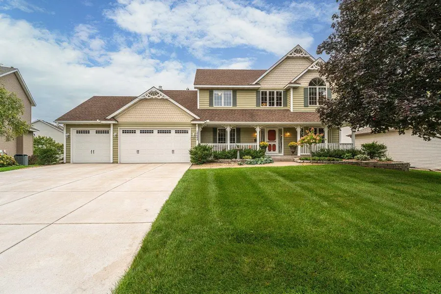14042 Forest LN, Apple Valley, MN 55124