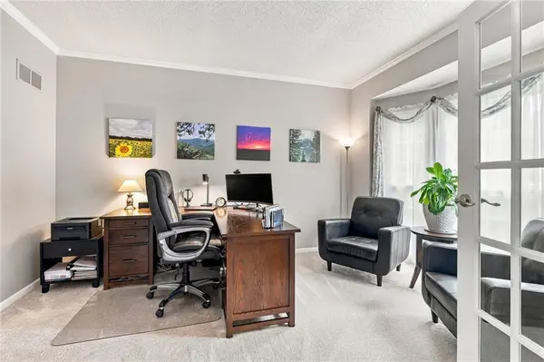 15511 Beverly ST, Overland Park, KS 66223