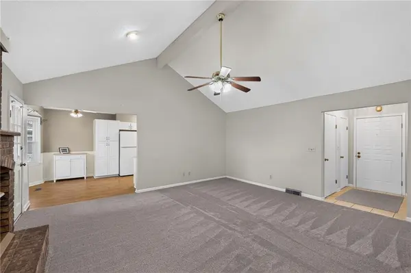 2213 NW 84th TER, Kansas City, MO 64154