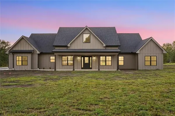 5755 Wanamaker RD, Topeka, KS 66610