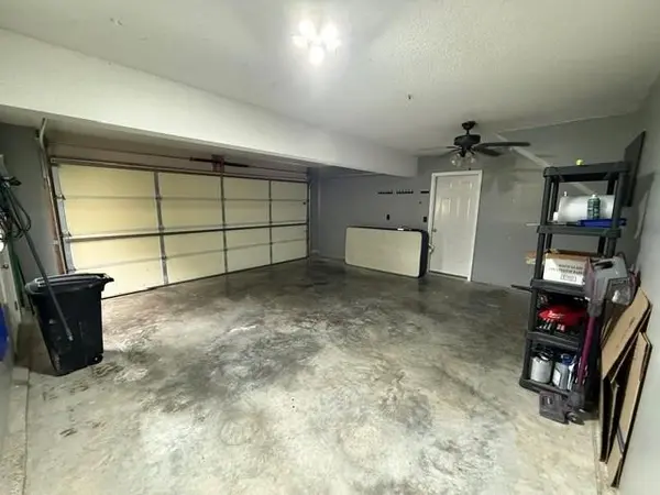 1712 Winding Creek LN, Cameron, MO 64429