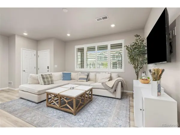 6078 N Lisbon, Aurora, CO 80019