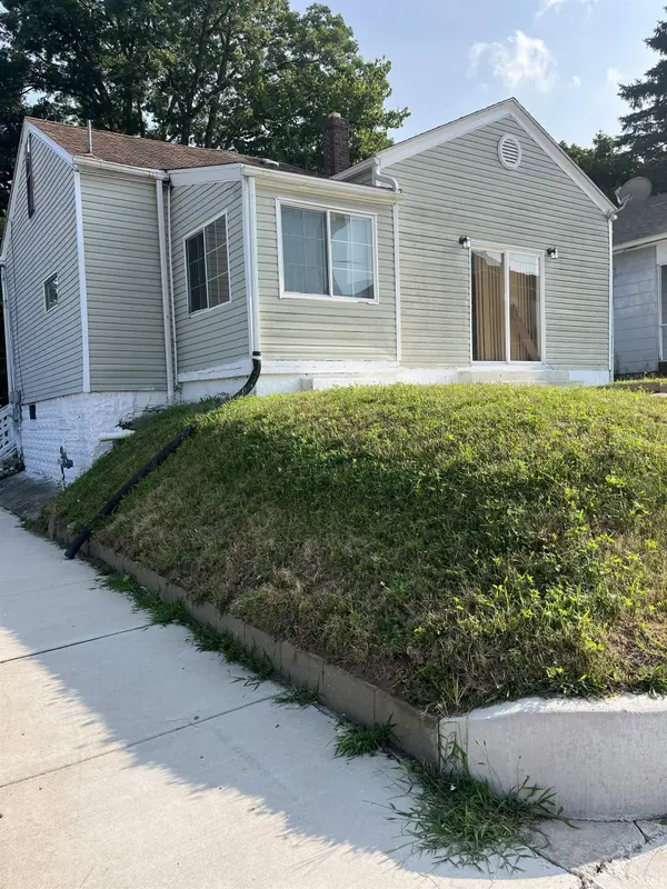 726 W Calvert ST, South Bend, IN 46613