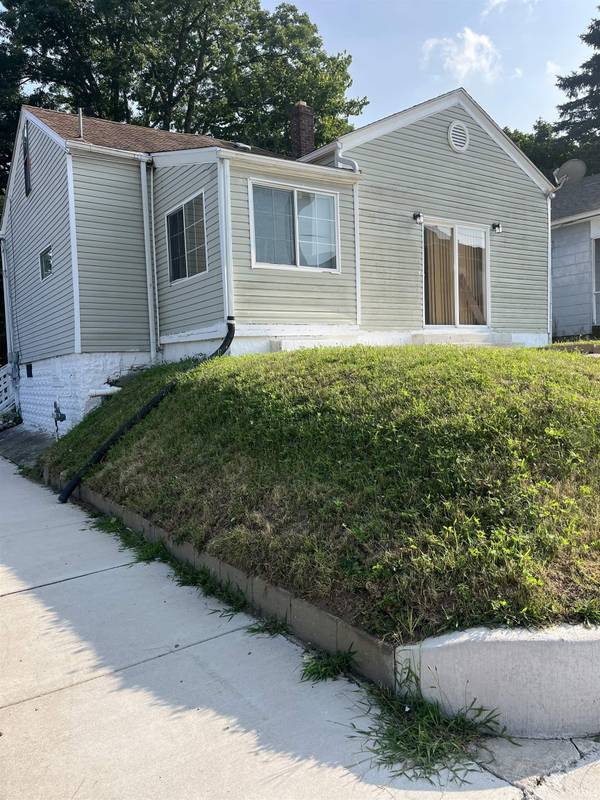 726 W Calvert ST, South Bend, IN 46613