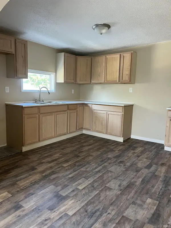 726 W Calvert ST, South Bend, IN 46613