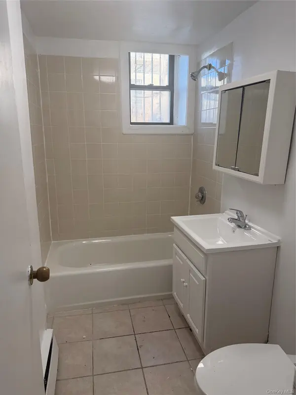 11 Lawrence ST #1B, Yonkers, NY 10705