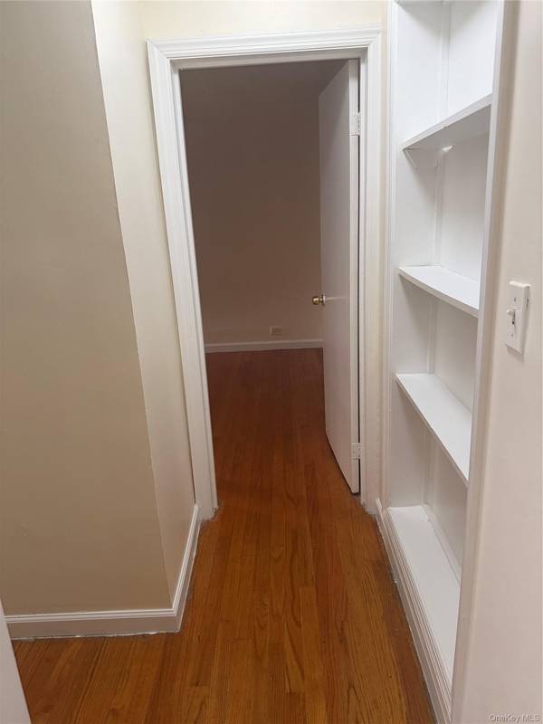 11 Lawrence ST #1B, Yonkers, NY 10705