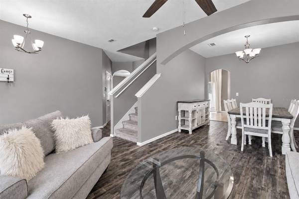 5842 RUTHERFORD RD, Mount Dora, FL 32757