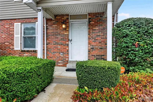 2224 New Sun DR, Florissant, MO 63031