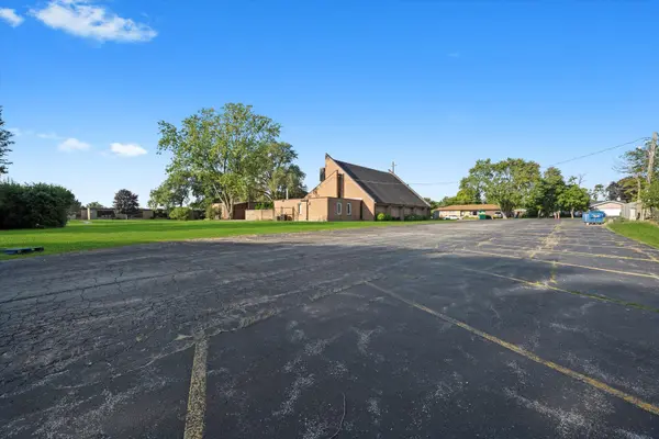 925 Macarthur DR, Chicago Heights, IL 60411