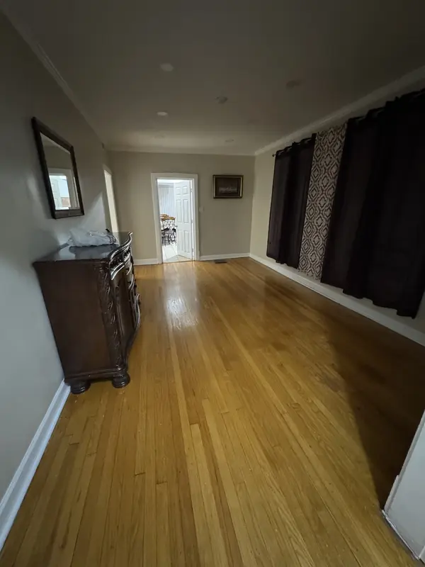 9230 Harding AVE #2, Evanston, IL 60203