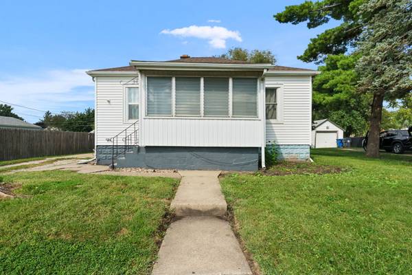 2629 39th AVE, Moline, IL 61265