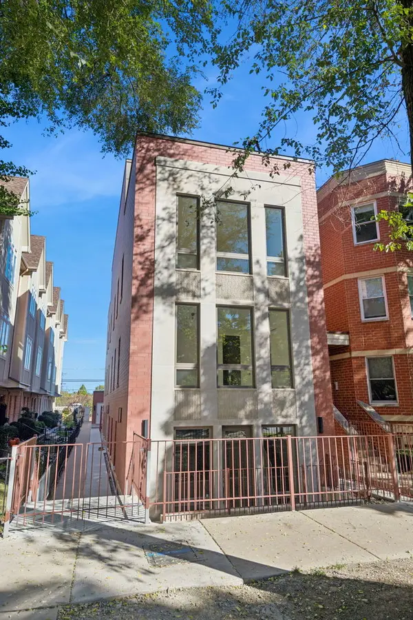 2323 N Lister AVE, Chicago, IL 60614