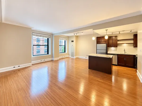 3170 N Sheridan RD #719, Chicago, IL 60657