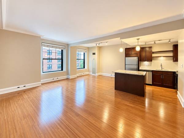 3170 N Sheridan RD #719, Chicago, IL 60657