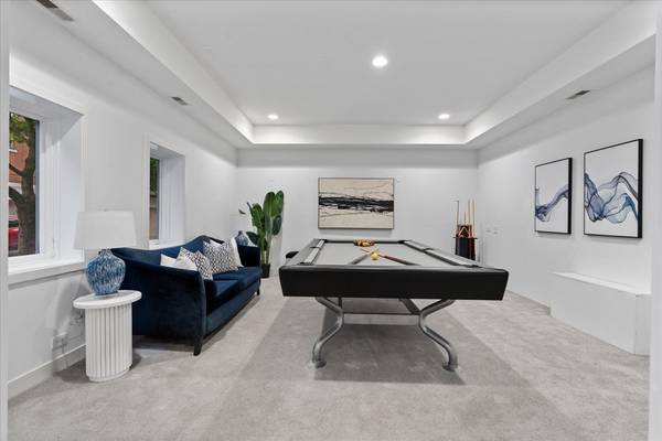 460 W Superior ST #4-5, Chicago, IL 60654