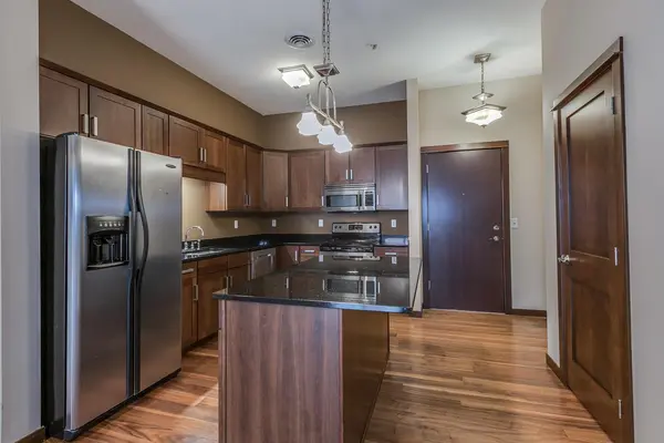 270 4th ST E #504, Saint Paul, MN 55101