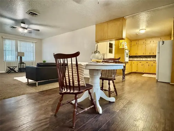 1305 S 10th ST, Chickasha, OK 73018